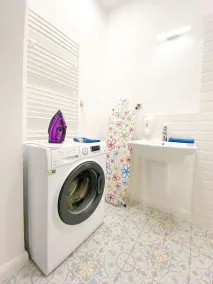 2 bedroom/2 bathroom duplex close to Opera/Andrassy bld - Image 2