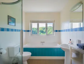 Five bedroom holiday home (sleeps 10) near Salcombe - Image 3