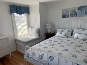 Oceanfront 4-Bedroom Cottage in Saco's Ferry Beach - Perfect for 8 Guests! - Image 4