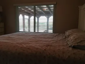 Omi's Bed & Breakfast Farm, Weinberg und Pool, Wintertexaner gesucht - Image 5