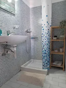Right on the beach, panoramic sea view, mountain view, family friendly - Image 2