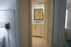 Tropical Beach/Town Studio Prime Mainland Location - Image 2