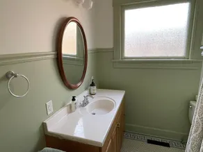 Historic house in Old Town Sioux Center! - Image 4