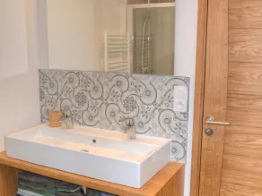 Charming Cottage with Terrace Overlooking Pond, Near Chenonceau and Beauval Zoo - Image 3