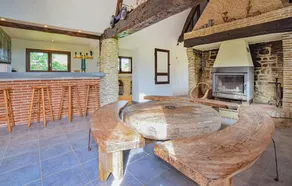 Stunning Home In Grandmesnil - Image 5