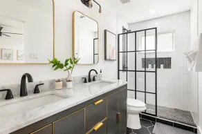 Cozy & Modern Home with King Beds, Fenced Yard, Fast Wi-Fi - Image 3
