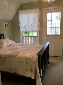 The Horse & Buggy Country Inn - Image 2