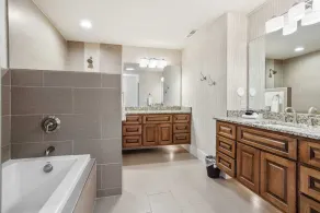 6BR, 4. 5BA Belle maison avec des vues spectaculaires, ** Possibilité d'ajouter un appartement dans la loi ajoute 6ème chambre ** - Image 3