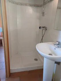 Comfortable apartments in the heart of the village for 2 to 10 people - Image 3