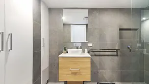 Border Terrace Unit 6 close to beaches, shopping and clubs in Coolangatta & Tweed Heads area - Image 3