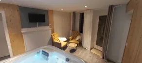 EDEN Jacuzzi privat suite - Image 3