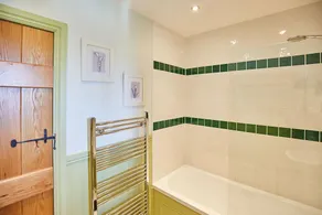 Host & Stay - The Hayloft - Image 4