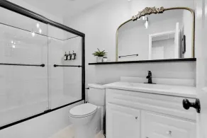 Lovely 3-BR Old Town Townhouse - Image 5