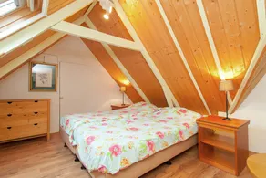 Farmhouse in Waskemeer with Large Garden - Image 3