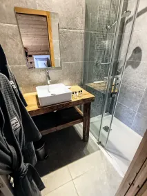Chalet Josaly Jacuzzi /sauna  - Image 3
