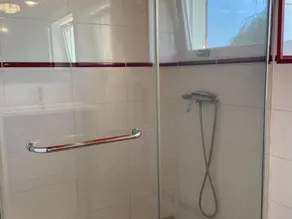 Renovated farmhouse with private pond, pets allowed - Image 4