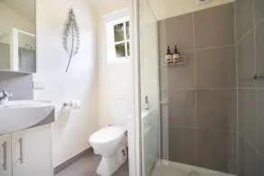 BlueMill Cottage Bright - The Complete Luxury Getaway - Image 4