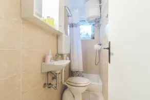 Spacious Apartment Bonaca - Image 3