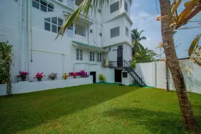 Kalapuwa resort - Double room with Balcony and en-suite bathroom - Image 4
