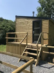 Foxglove Hut - sleeps up to 8 - Image 2
