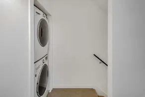 Perch - Centro Guesthouse A: 3 Bedroom | City Center | Pet - Image 2