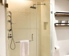 Lovely condo w/private pool, 3 min from the beach! - Image 4