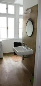 94m ² city apartment Josefstadt - Image 3