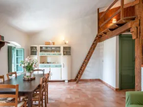 Appealing Apartment in Collesalvetti With Garden - Image 3