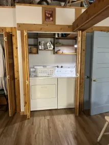 Cute country cabin. Close to lake and easy freeway access. Close to Spokane/CDA - Image 2