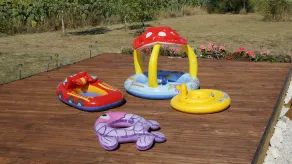 ** Poolen er varm, og Chai Garden er omgivet af solsikker - Magic ** - Image 4