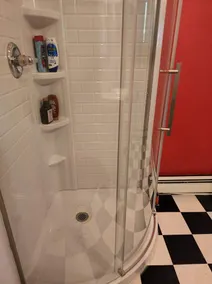 Quiet, private, 1 bedroom, studio in great part of town. Old recording studio! - Image 4