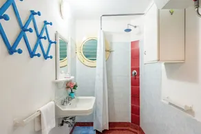 Kinderfreundliche charmante Ferienwohnung mit Terrasse, Pool und Garten | Nah am Strand - Image 2