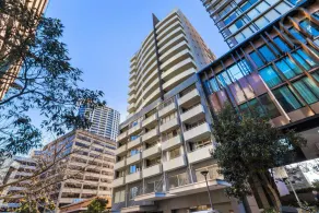 St Leonards- LN409 Atchison Street - Spacious 1BR + Study with Balcony Parking Near St Leonards Station - Image 5