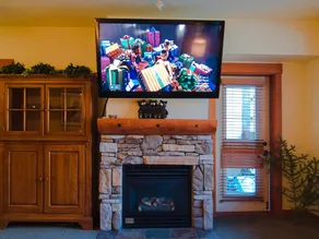 The Village Lodge Amazing 1BR, 60 \"TV & erweiterter Wohnzimme ... - Image 3