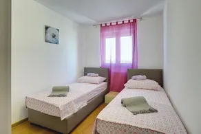 Villa spacieuse avec piscine privée, jacuzzi, billard - Image 5