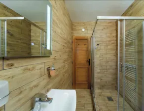 Yeti Cabin - Image 2
