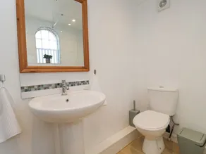 Coach House - Image 4