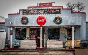 Round Top Hotel - Image 5