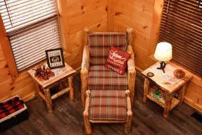 Secluded cabin located in Amish country - Image 2