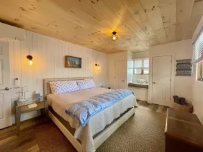 Cottage on Lake Saint Catherine - Image 5