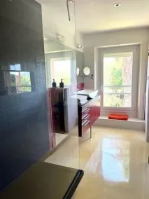 Charmerende palæ med have og pool - Image 3