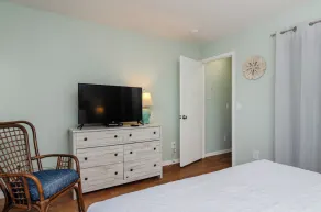 Panoramic view and amenities galore in Ocean Dunes - Image 4
