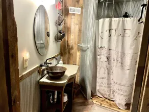 Amish Country Comfort - Image 2
