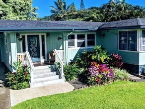 Private, Comfortable and Cozy with Distant Ocean and Mountain Views - Image 5