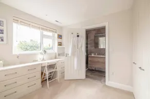 Windsor Charm Spacious 3-Bed, Parking & Garden - By Tempstay - Image 3