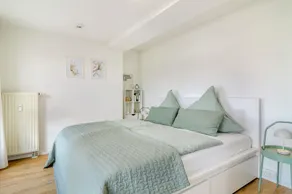 Appartamento 'Olivia' con vista sul lago, giardino in comune e Wi-Fi - Image 3