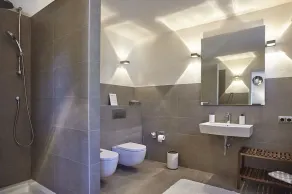 SisiClaro very extensive house with stunning view - Image 4
