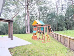 Farm Stay Kiama | 3 Bed Retreat | Fireplace & Bath - Image 4