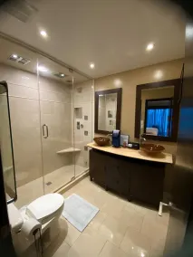 Modern Lakefront Condo, Weekly Stays Welcome, Work & Relax by the Lake - Image 5
