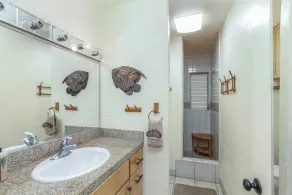 Prince Kuhio 301 Oceanside Amazing Ocean View - Image 2